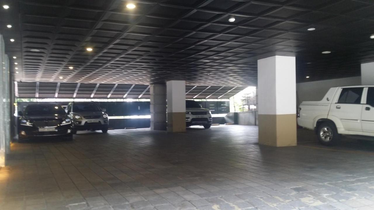 Rampart Hotel Gwangmyeong Bagian luar foto