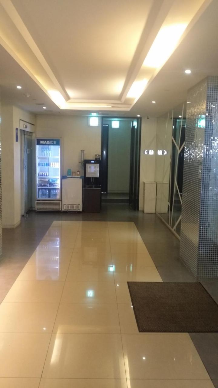 Rampart Hotel Gwangmyeong Bagian luar foto
